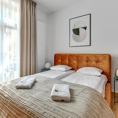 Dr - Side Apartment *